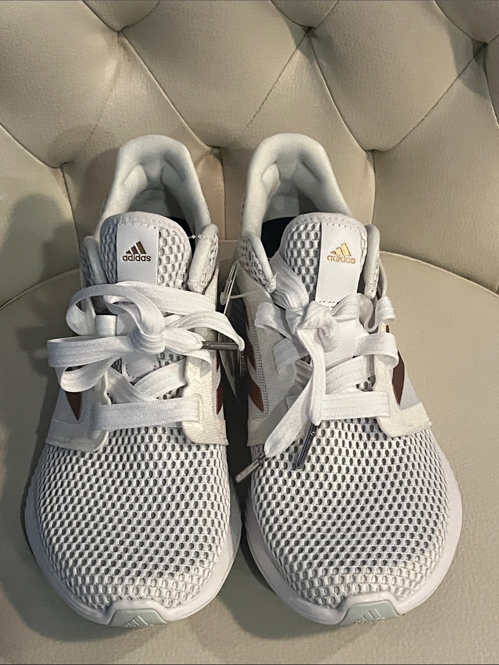Adidas White Mesh Running Sneakers with Rose Gold Stripes Eye Catching - Picture 3 of 10